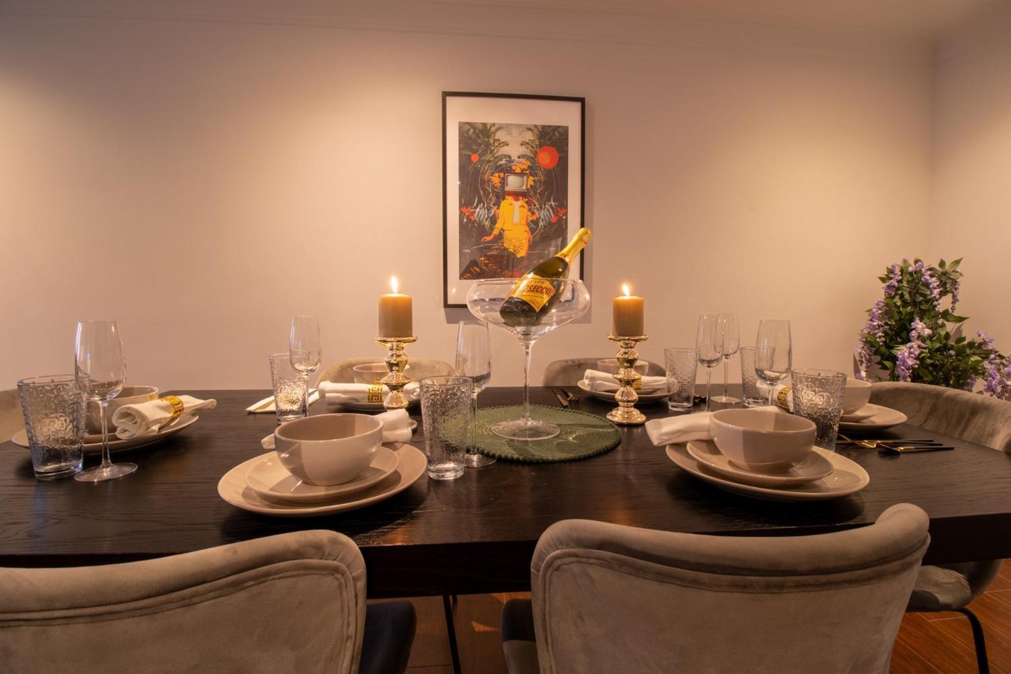 Appartamento Spacious 2 Bedroom Flat With Pool Table Opposite Green Park 7 Londra