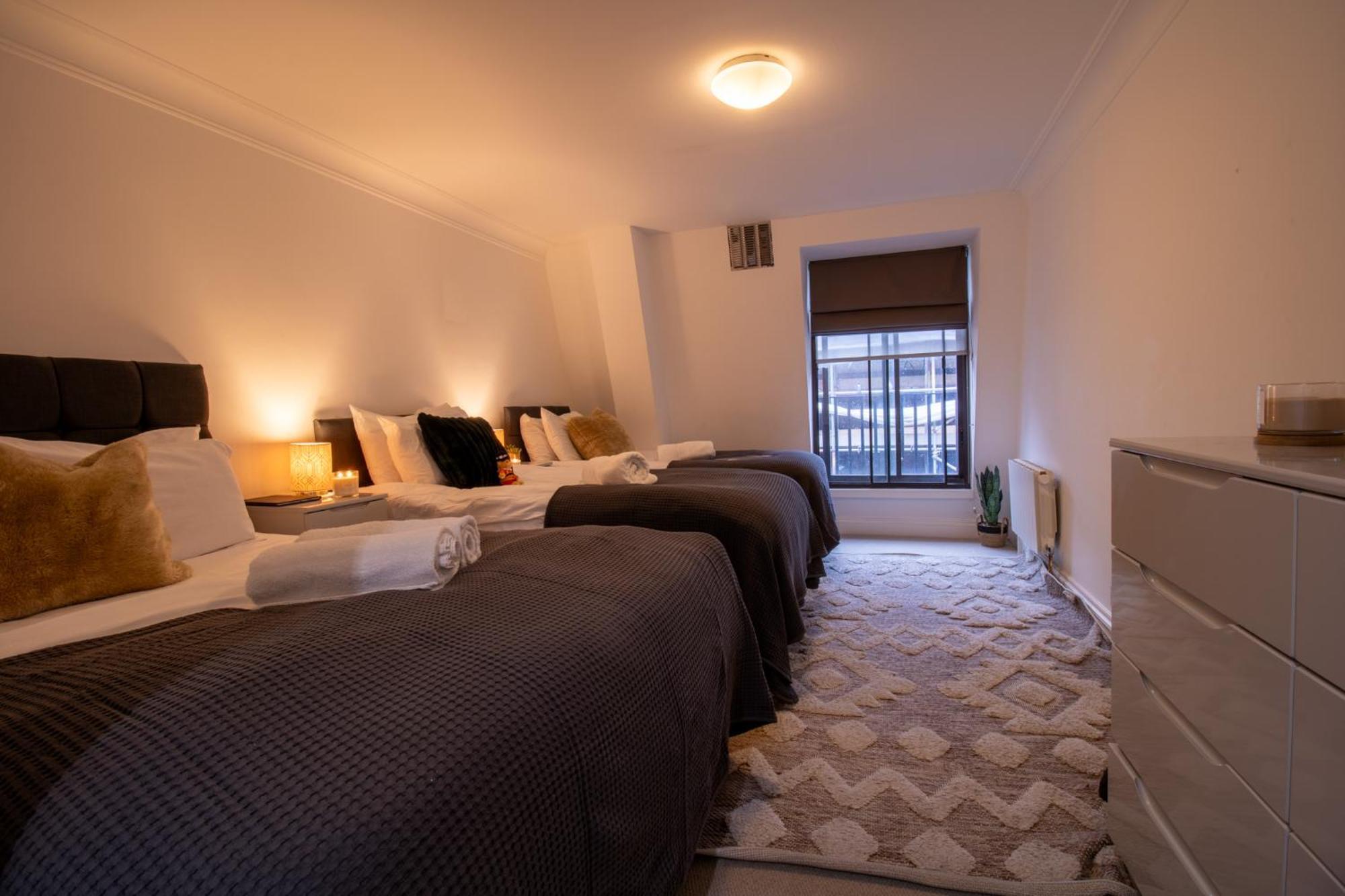 Spacious 2 Bedroom Flat With Pool Table Opposite Green Park 7 Appartamento *