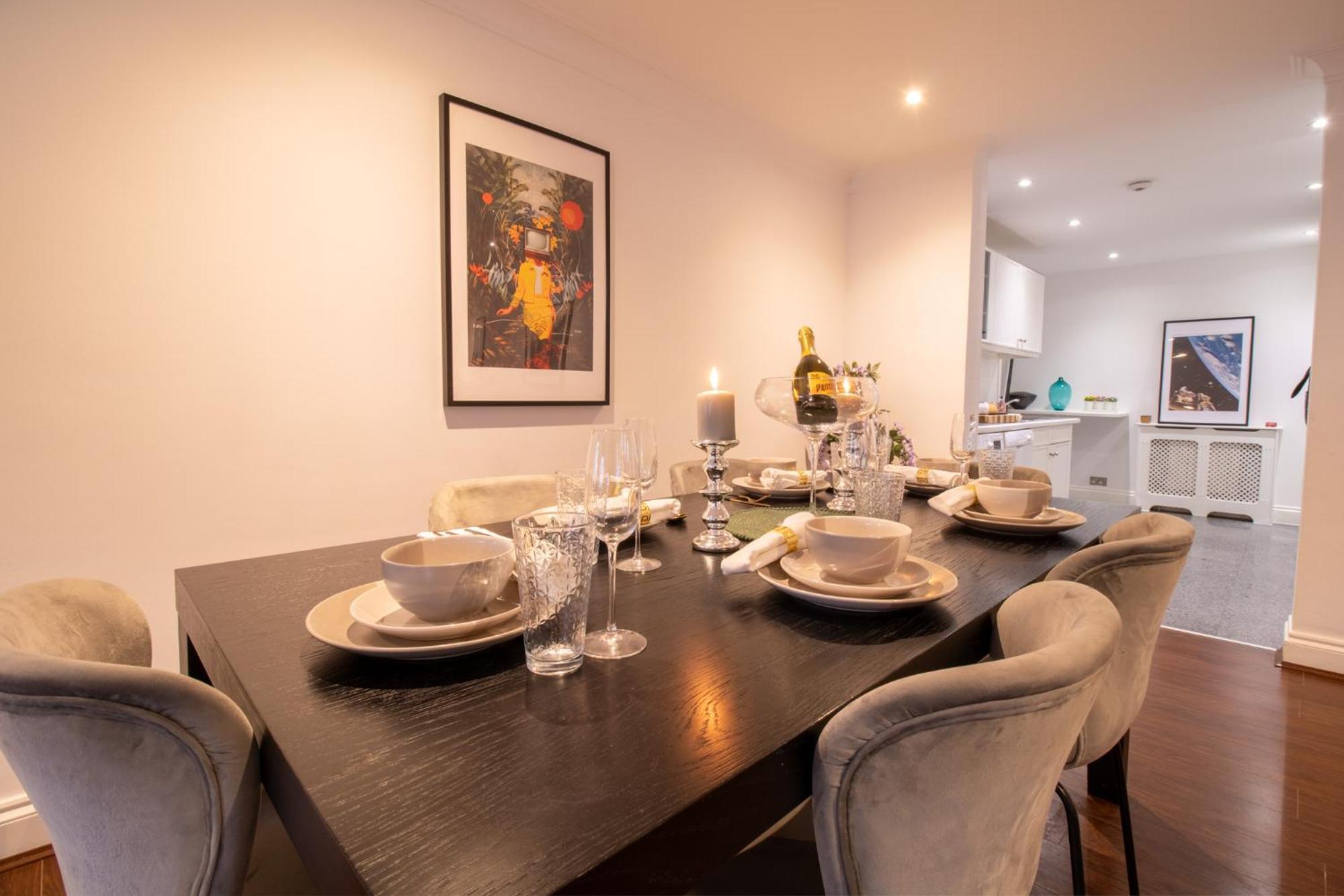 Spacious 2 Bedroom Flat With Pool Table Opposite Green Park 7 Appartamento Londra